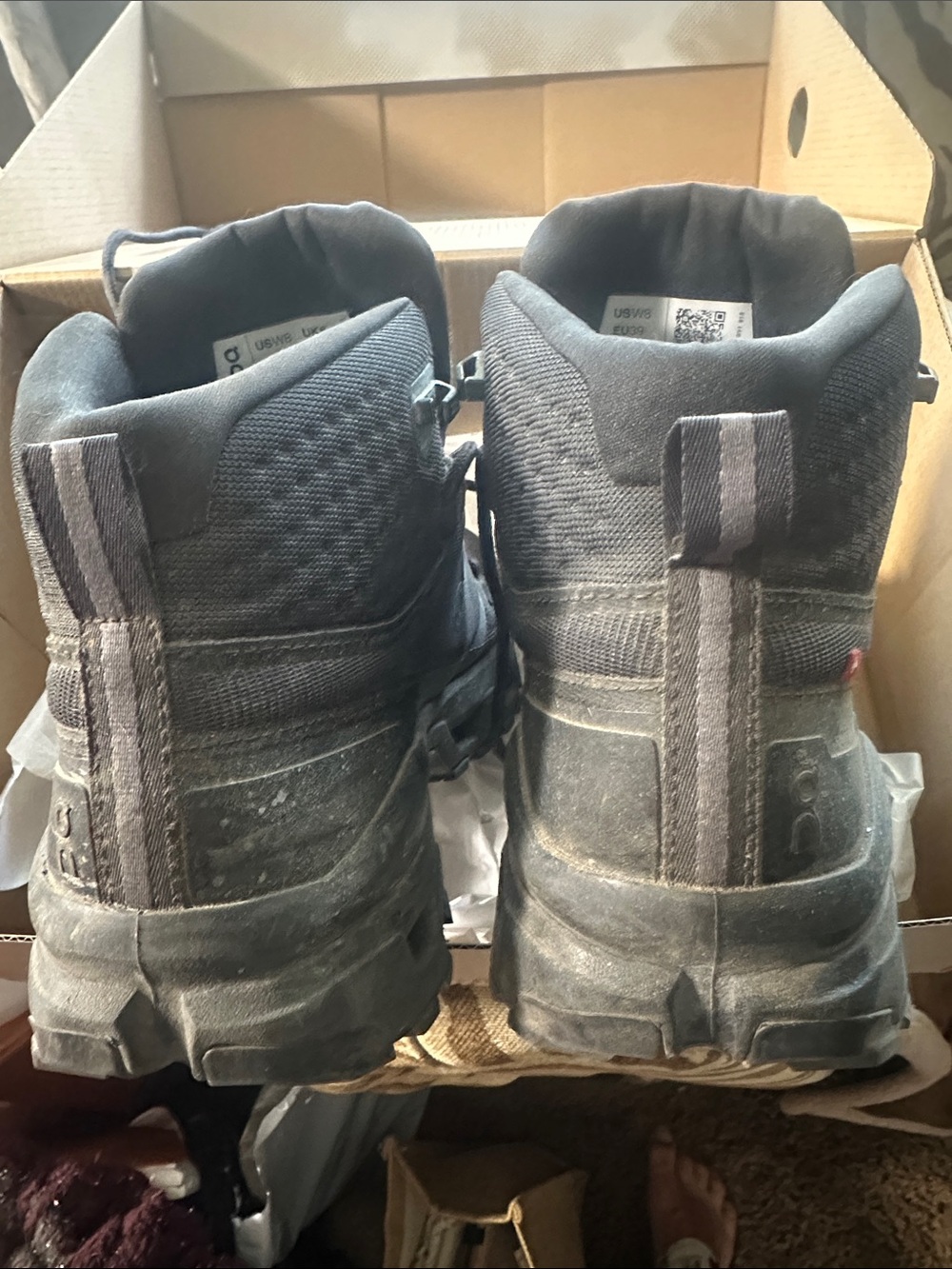 CLOUDROCK Black Mid-Top Waterproof Trail Boots - Picture 3 of 9